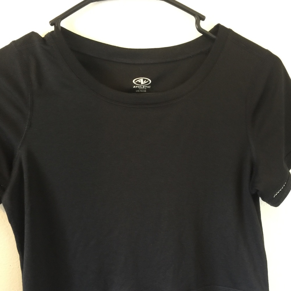 workout shirt only worn once!